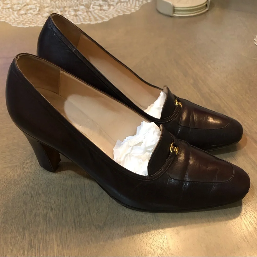 VINTAGE 1970s GUCCI Designer Luxury Italian Charm Mahogany Leather Heel Pumps - Picture 3 of 15